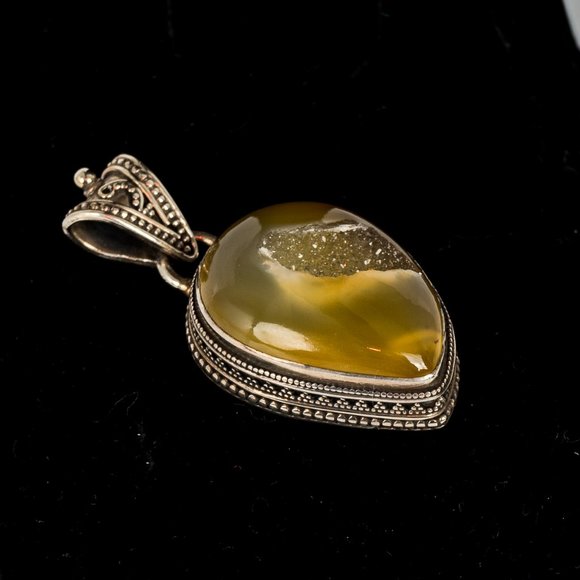 NWOT Agate Druzy pendant - Picture 2 of 3